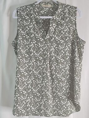 Timeson  Olive Green and Cream Floral Sleeveless V-Neck Cami